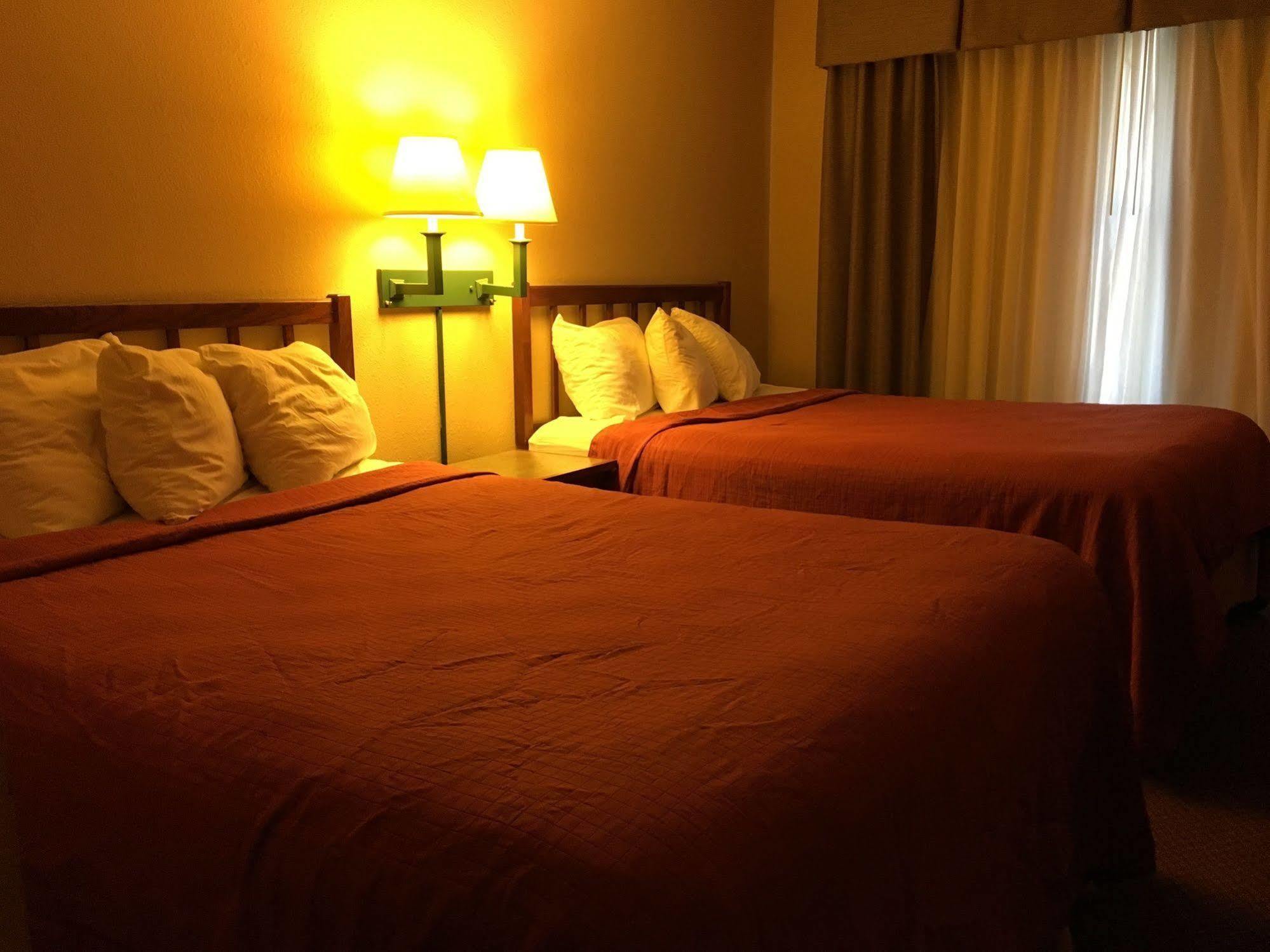 Norwood Inn And Suites Chaska Luaran gambar
